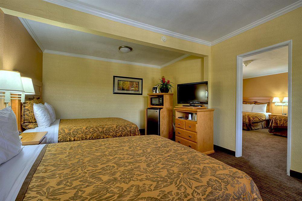 Anaheim Islander Inn And Suites Near Park And Convention Center Exterior foto